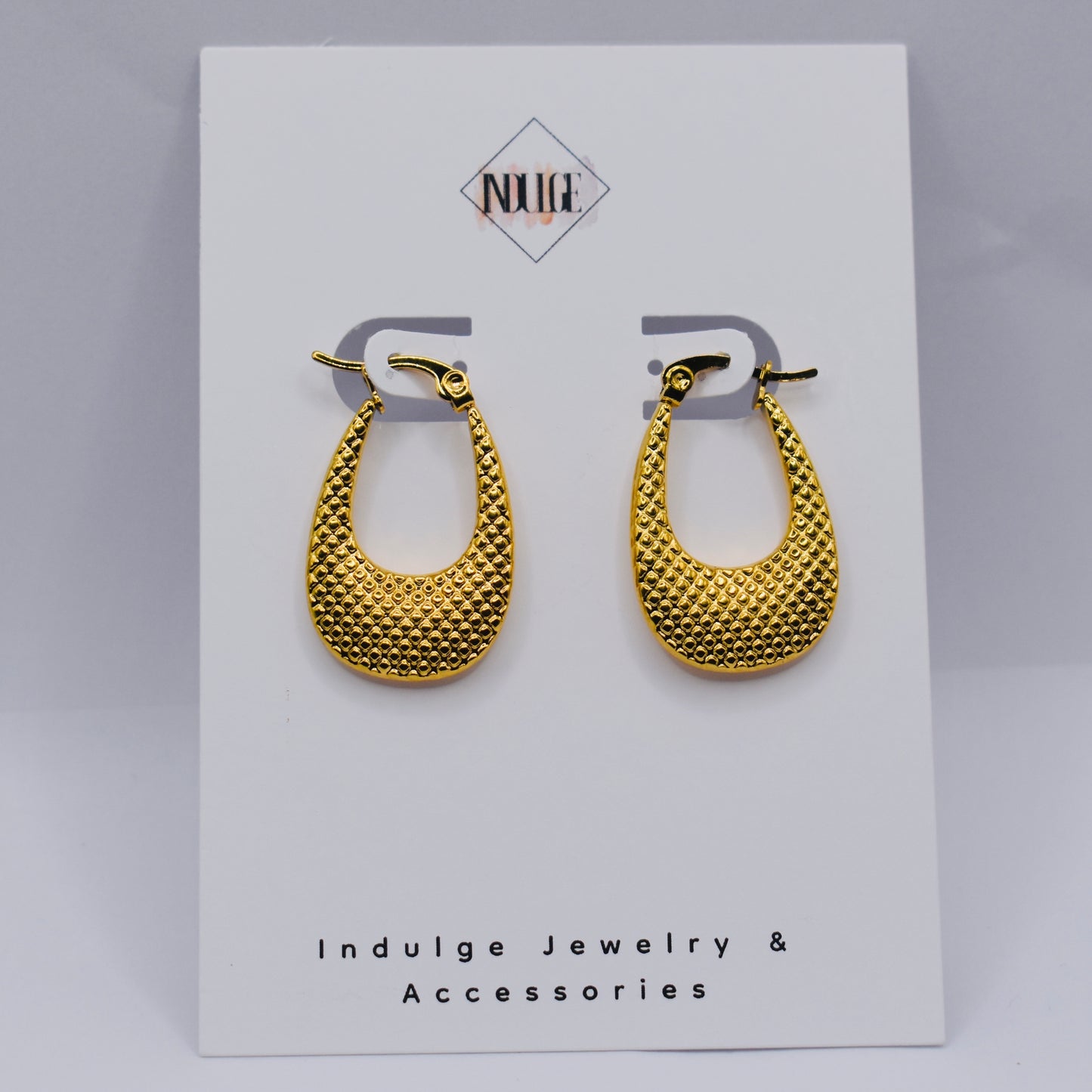 U-Shaped Latch Hoop